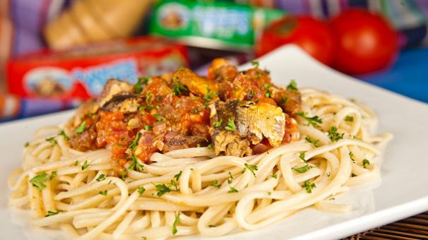 Spaghetti con sardinas - Van Camp´s 