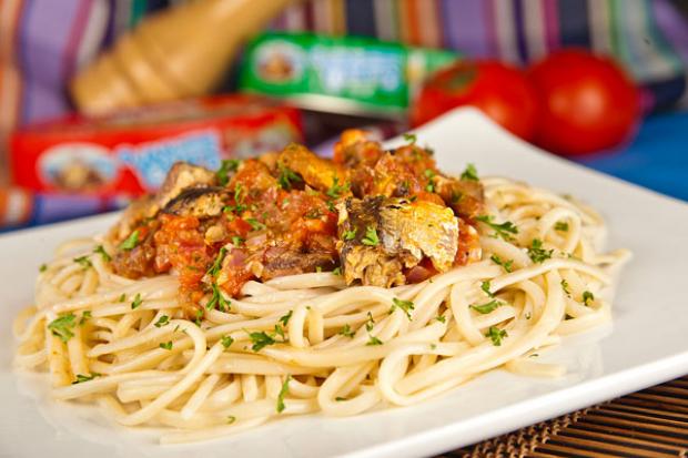 receta Spaghetti con sardinas - van camp´s 